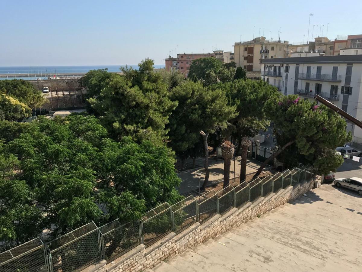 Casa Vacanze La Scalinata Bisceglie Exterior photo